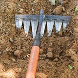Optimized Product Title: "Hochwertige Gartenhacke aus Kohlenstoffstahl – Scharfe Zinken für effektives Jäten und müheloses Bodenlockern" 

This title includes relevant keywords while enhancing clarity and appeal for potential buyers.