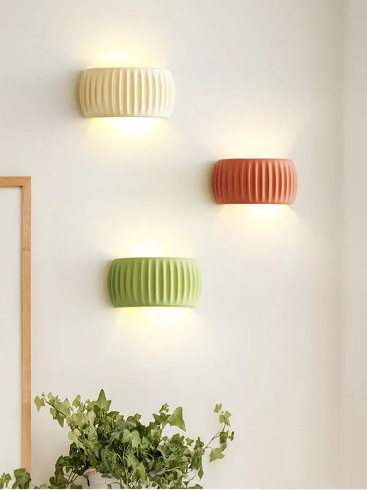 Wall Lamp – French Design, Textured Resin Finish & Modern Sconce Style