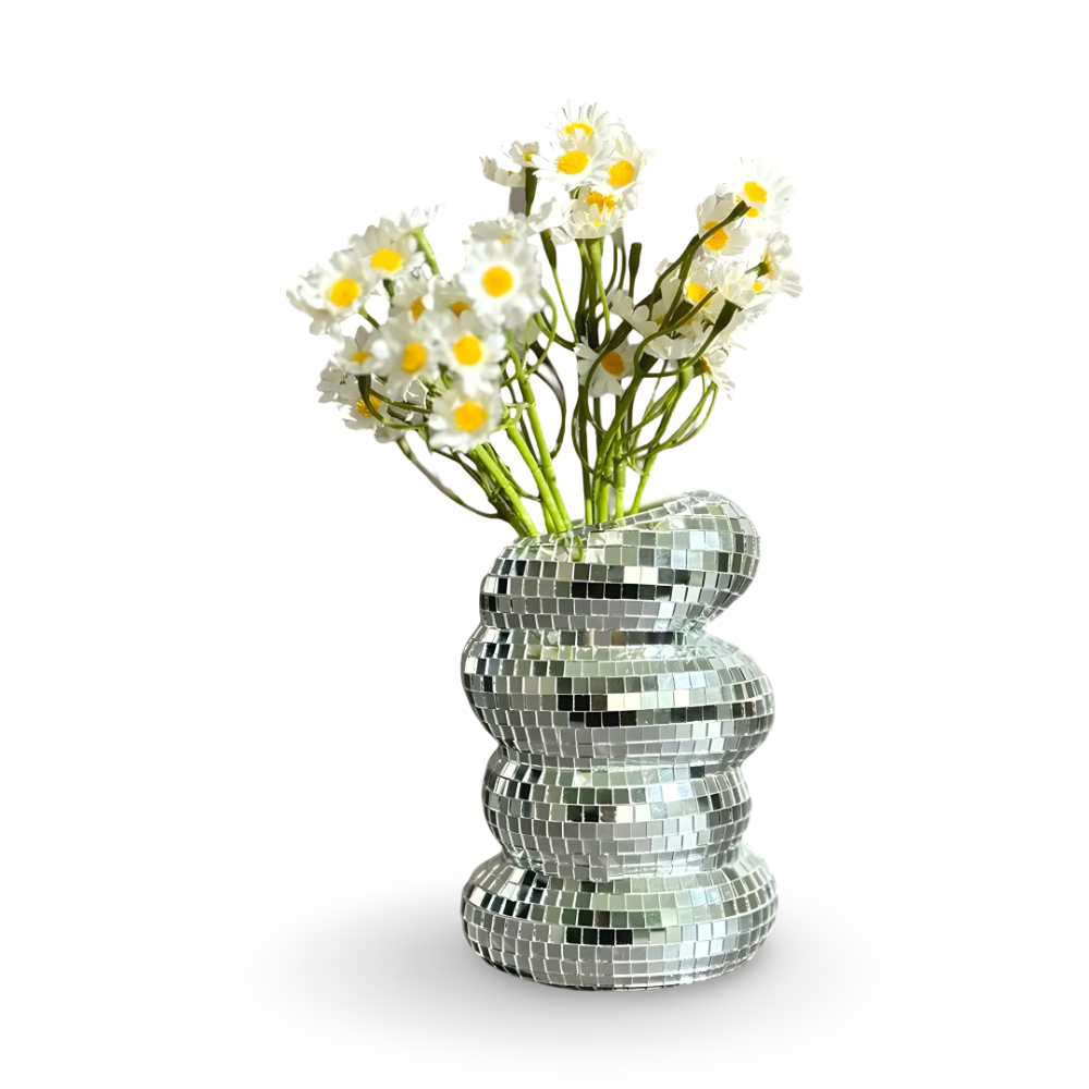 Optimized Product Title: "Spiegelkachel-Vase mit Spiraldesign – Elegante Deko für Ihr Zuhause" 

This title includes relevant keywords while also highlighting the product's decorative appeal, making it more attractive for potential buyers.