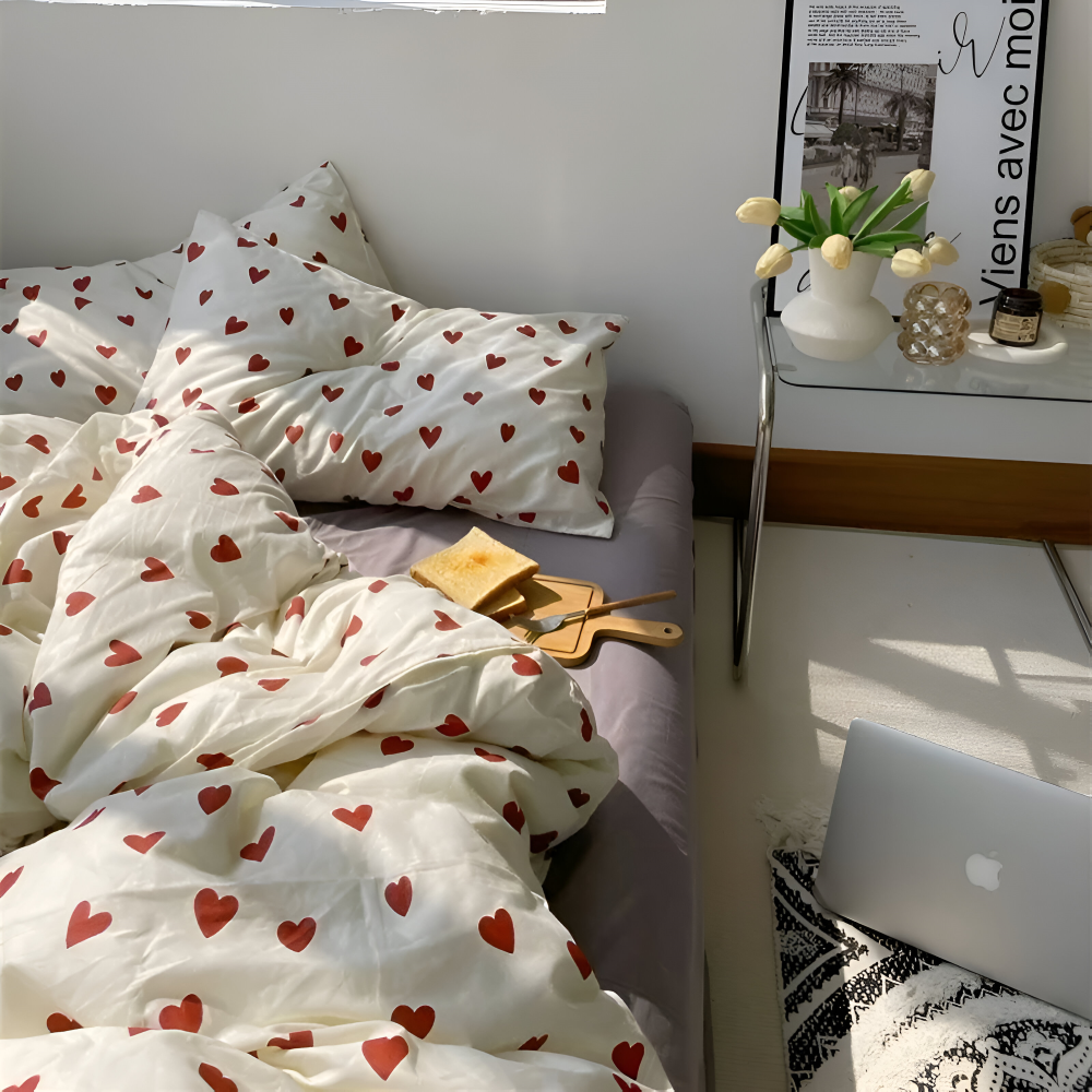 Optimized Product Title: "Herzmuster Bettwäsche-Set für ein gemütliches Schlafzimmer | Hochwertige Baumwolle | 2-teiliges Set" 

This title includes relevant keywords, highlights the material, and specifies that it's a two-piece set, making it more appeal