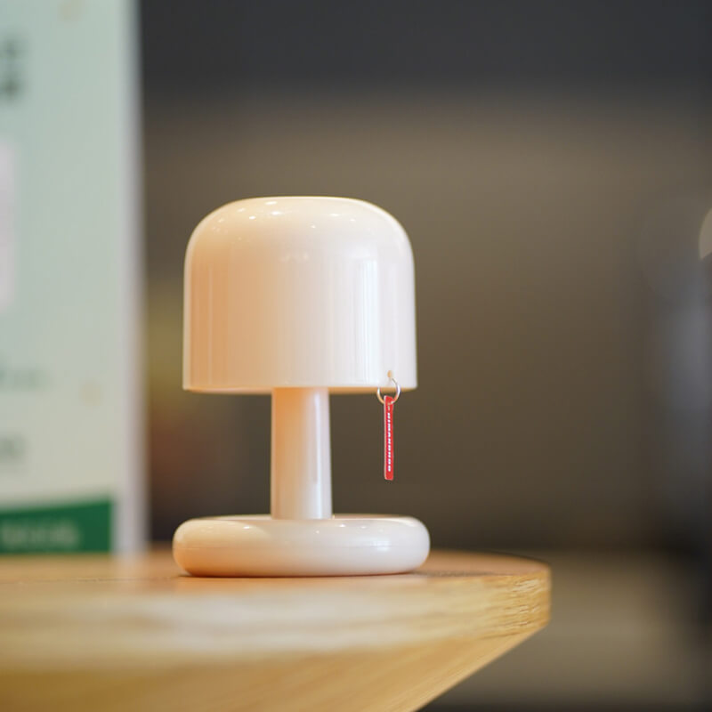 Enhanced Product Title: "Sonnenuntergang Nachtlampe mit Farbwechsel – Stimmungsvolle LED Tischlampe für Kinderzimmer und Schlafzimmer" 

This title includes relevant keywords and provides more detail about the product's features and intended use, which ca