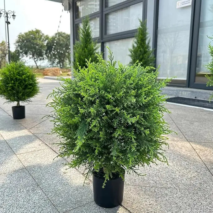 Enhanced Product Title: "UV-Resistenter Topiary Kunstbaum – Perfekt für Garten, Terrasse & Hauseingang | Wetterfest & Pflegeleicht" 

This title includes keywords that enhance searchability while clearly conveying the product's features and benefits.