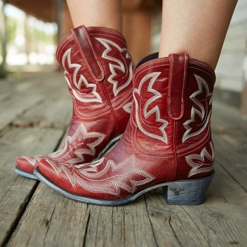 Dakota Autumn Edition – Embroidered Leather Cowboy Booties