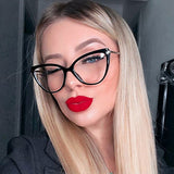Cat-Eye Glasses – Retro Frame, Unisex Fashion Eyewear & Everyday Wear