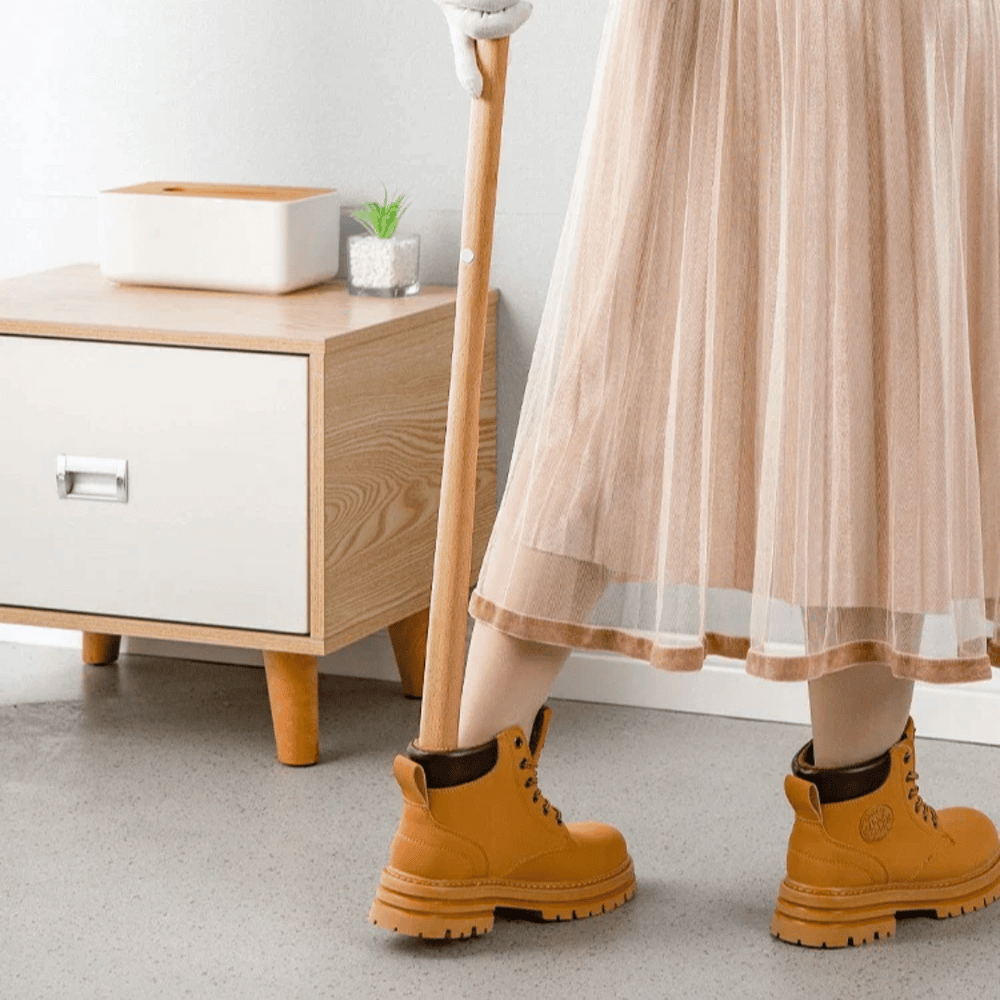 Magnetic Wooden Shoe Horn – Ergonomic Long-Handle Shoehorn for Easy Wear