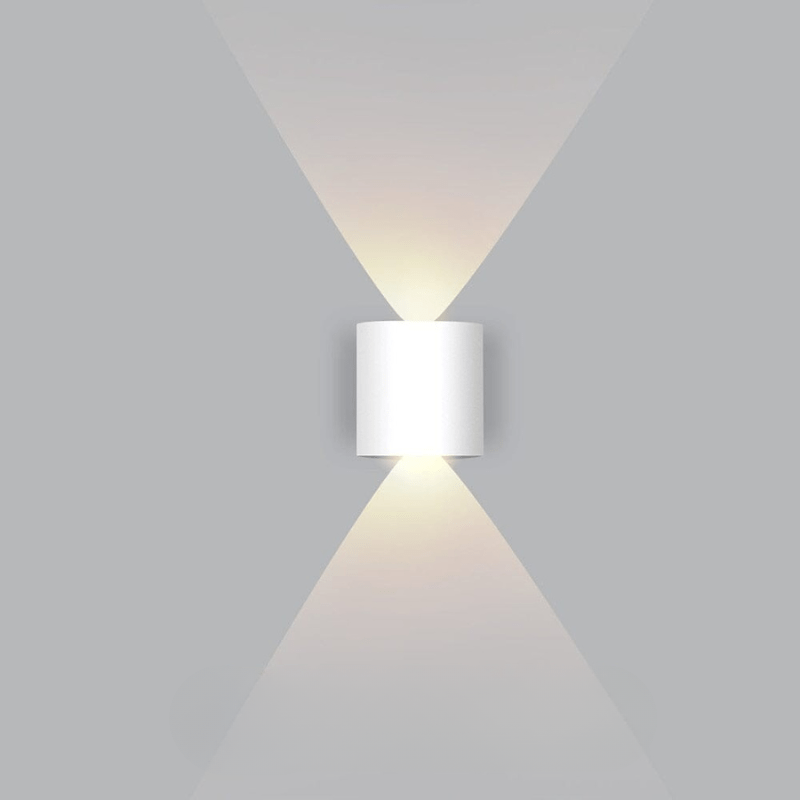 Outdoor LED Wall Light – Waterproof, Aluminum & Adjustable Beam