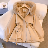 Olivia Eleganter Wintermantel für Damen – Stilvoller, Warmer Wintermantel mit Kapuze und Taschen