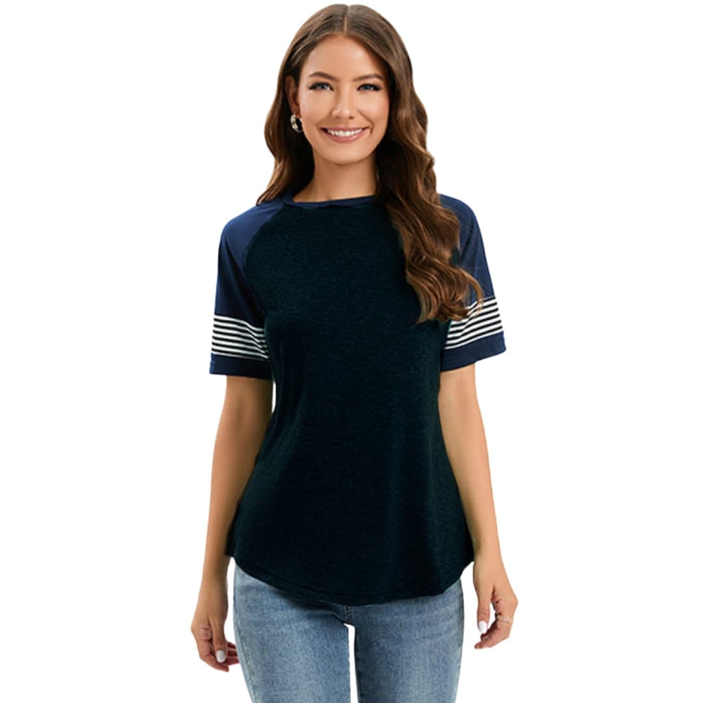Women's Raglan T-Shirt – Crew Neck, Striped Sleeves & Pullover Style
