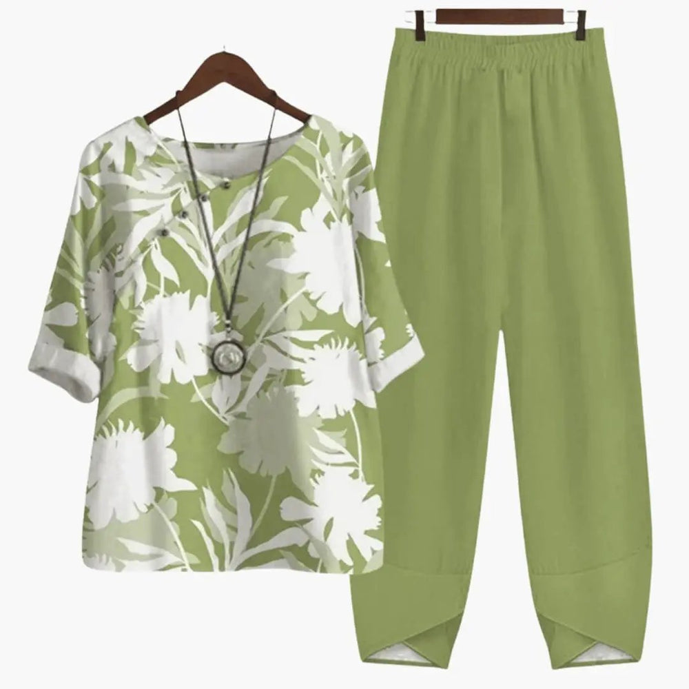 Women's Two-Piece Set – Floral, Short-Sleeve Top & Straight-Leg Pants