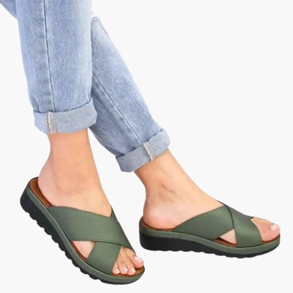 Women's Orthopedic Sandals – Adjustable Straps, Contoured Sole & Textured Outsole