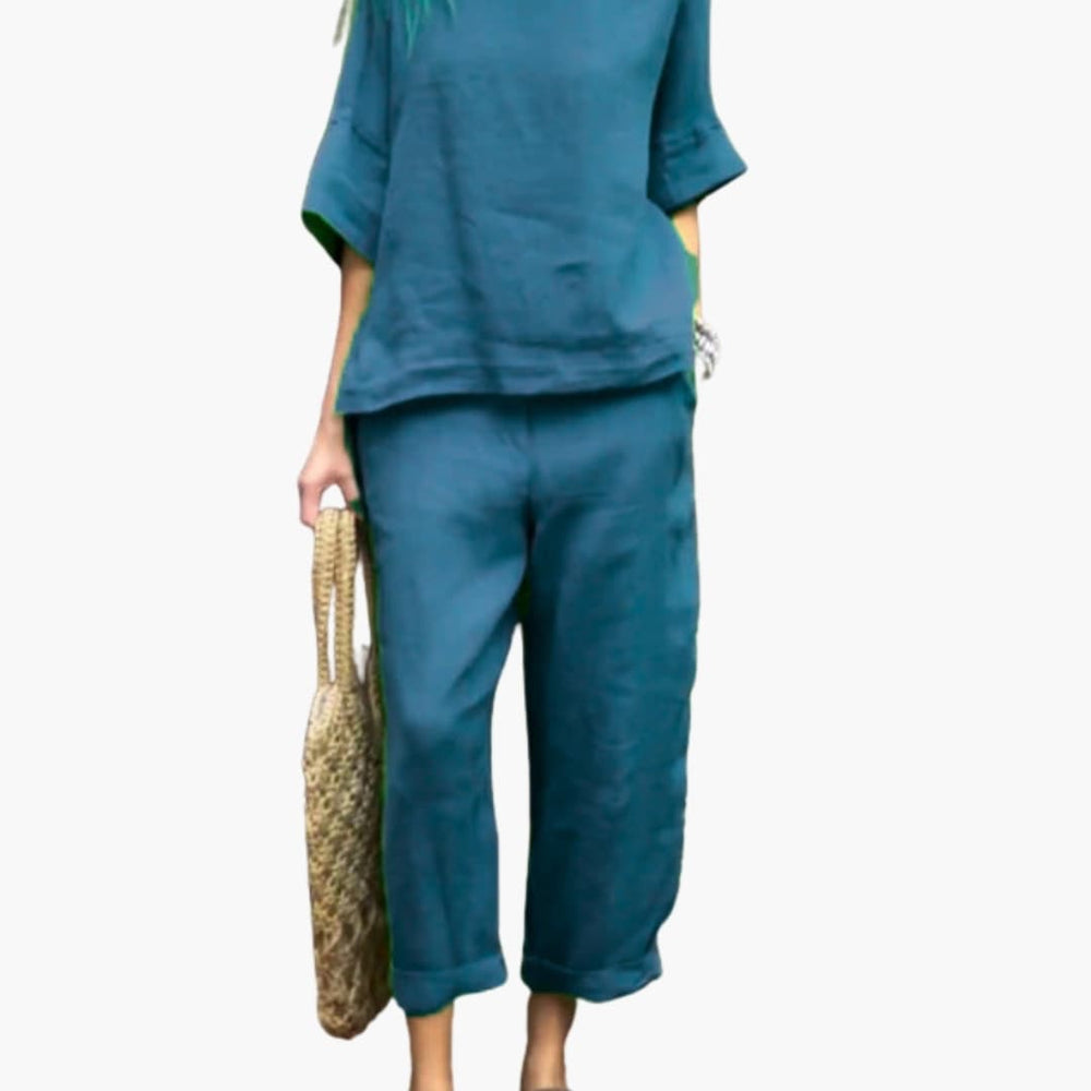 Women's Two-Piece Set – Short Sleeve Top, Round Neck & Elastic Waist Pants