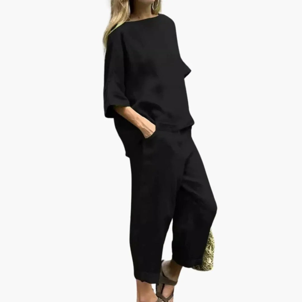 Women's Two-Piece Outfit Set – Summer Crop Top & Cropped Pants