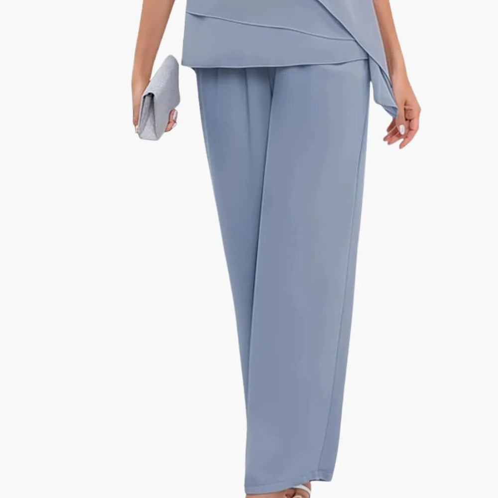 Women's Two-Piece Outfit Set – Short Sleeve Top & Straight Leg Pants