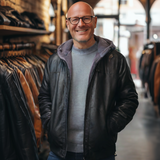 Enhanced Product Title: "Stylische Premium Leder Winterjacke mit Kapuze für Herren – Warm, Modisch & Wetterfest" 

This title includes keywords that potential buyers might search for, such as "Herren" (men's), "warm," "modisch" (fashionable), and "wetterf