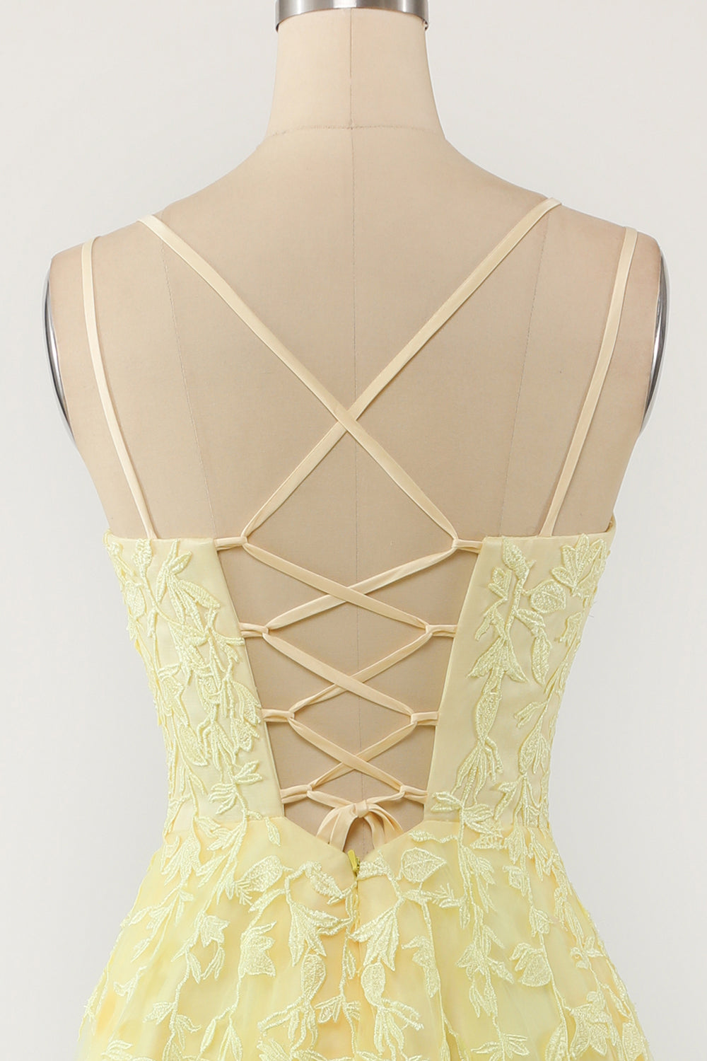 Victoria – Fashionable Tulle Ball Gown with Appliqués