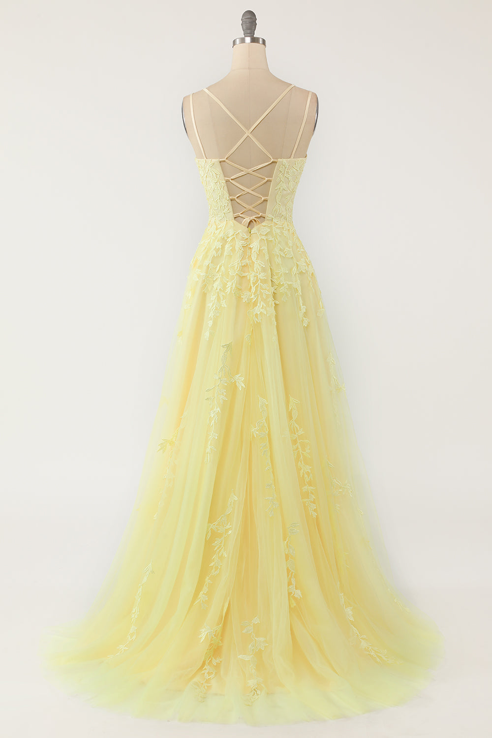 Victoria – Fashionable Tulle Ball Gown with Appliqués