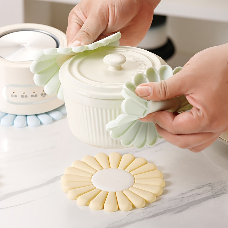 Daisy Silicone Trivet – Heat-Resistant to 230°C, Non-Slip & 25cm 2-Pack