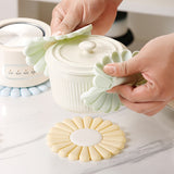 Daisy Silicone Trivet – Heat-Resistant to 230°C, Non-Slip & 25cm 2-Pack