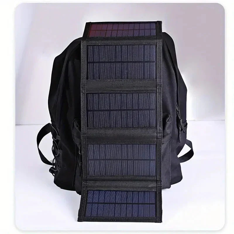 Foldable Solar Powerbank – SolarMate