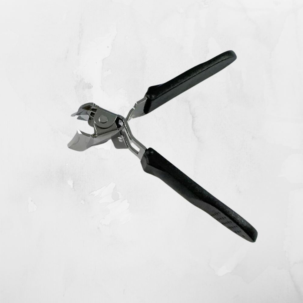 Optimized Product Title: "Ergonomischer Nagelknipser mit Abgewinkelter Klinge – Ideal für Eingewachsene Nägel, Präzise und Komfortabel" 

This title includes relevant keywords while emphasizing the product's unique features and benefits, making it more ap