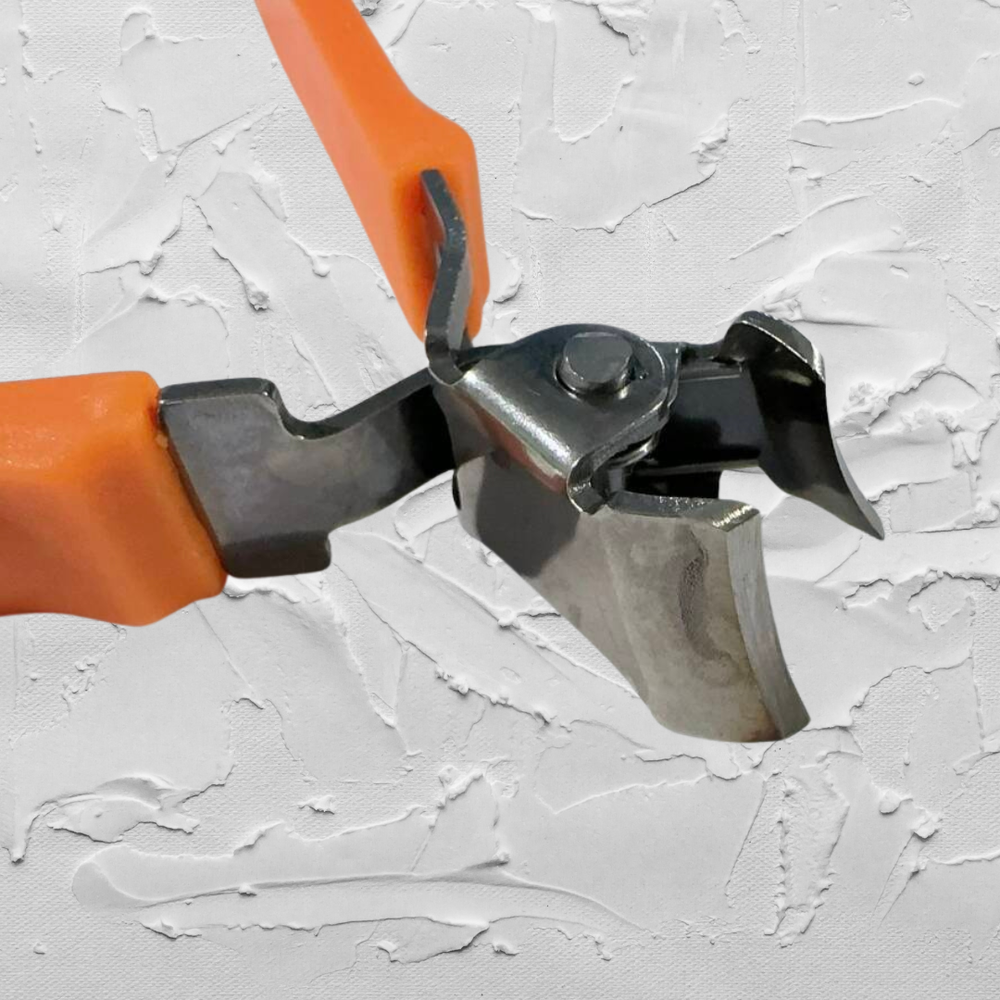 Optimized Product Title: "Ergonomischer Nagelknipser mit Abgewinkelter Klinge – Ideal für Eingewachsene Nägel, Präzise und Komfortabel" 

This title includes relevant keywords while emphasizing the product's unique features and benefits, making it more ap
