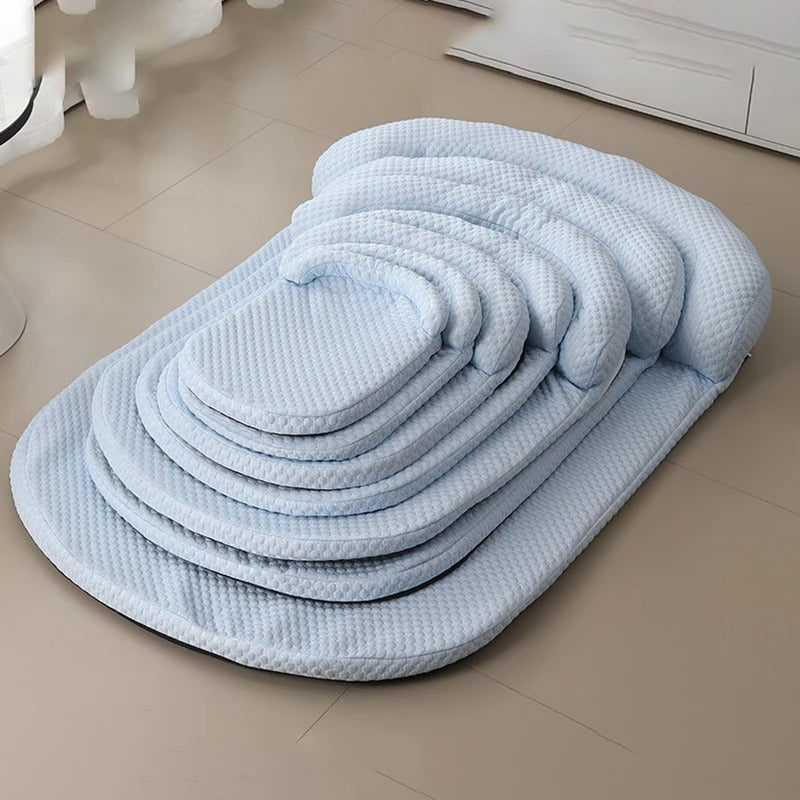 Pet Cooling Mat – Breathable Silk Cover, Machine-Washable & 3 Sizes