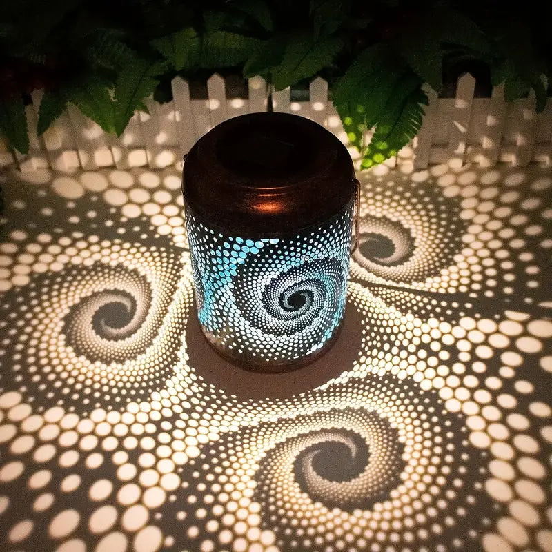 Optimized Product Title: "Dekorative Gartenlaterne mit Künstlichem Lichtmuster – Perfekt für Außenbereiche & Terrassenbeleuchtung" 

This title includes relevant keywords while emphasizing the product's decorative and functional aspects, making it more ap