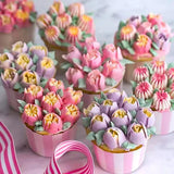 Enhanced Product Title: "Tulpen-Spritztüllen-Set – 12 Teile mit Silikon Spritzbeutel & Adapter für perfekte Tortendekoration" 

This version includes keywords that potential customers might search for, such as "Tortendekoration," while maintaining clarity