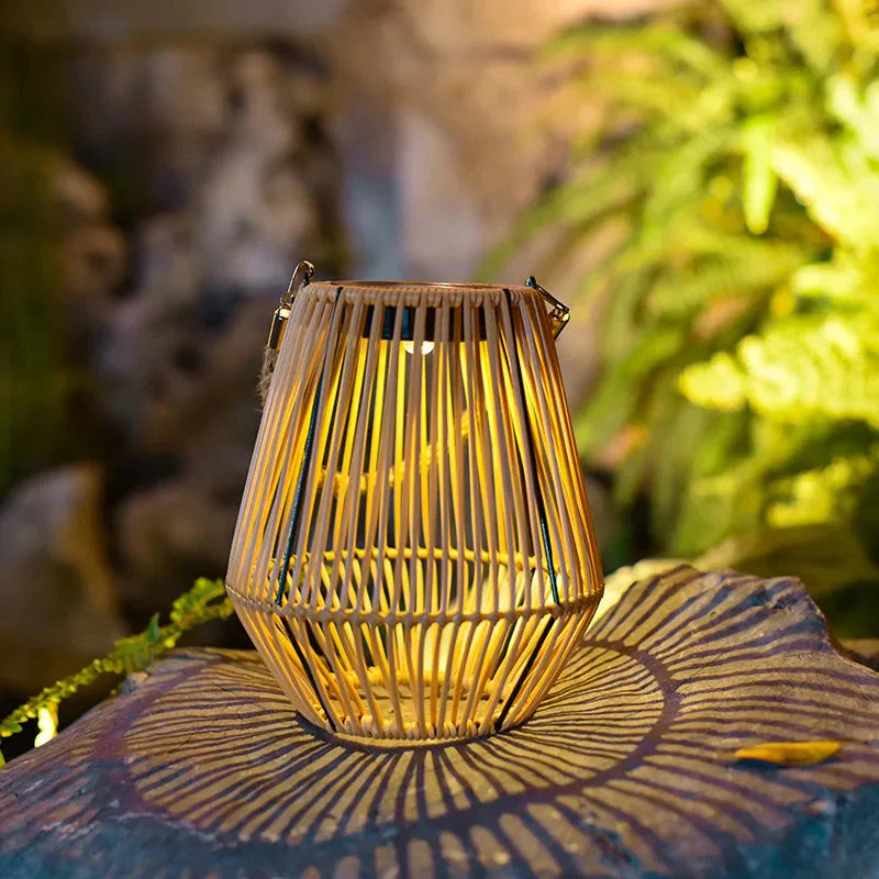 Rattan Solar Lantern – Auto Dusk Sensor, IP54 Waterproof, 10-Hour Warm White
