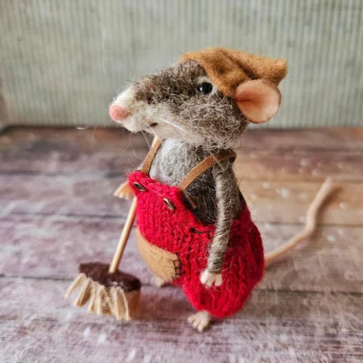 Handmade Felt Mouse Christmas Ornament – Needle-Felted Decoration