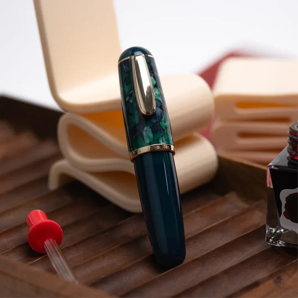 Acrylic Fountain Pen – EF 0.38 mm Nib, Smooth Ink Flow & 9 Colors