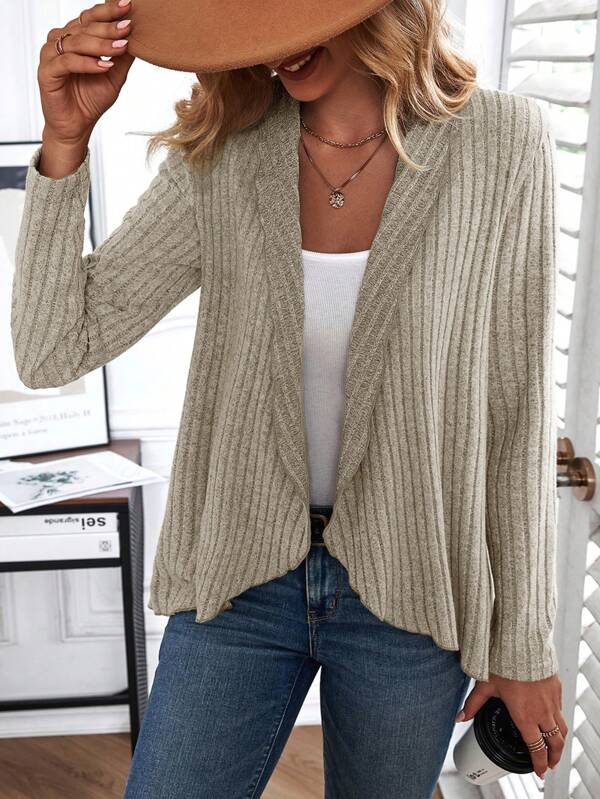 Basic Effortless Top with Long Sleeves - Liora
