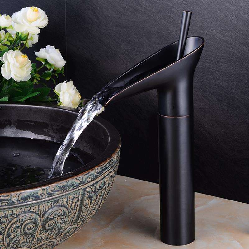 CascadeFlow – Luxe Waterfall Bathroom Faucet