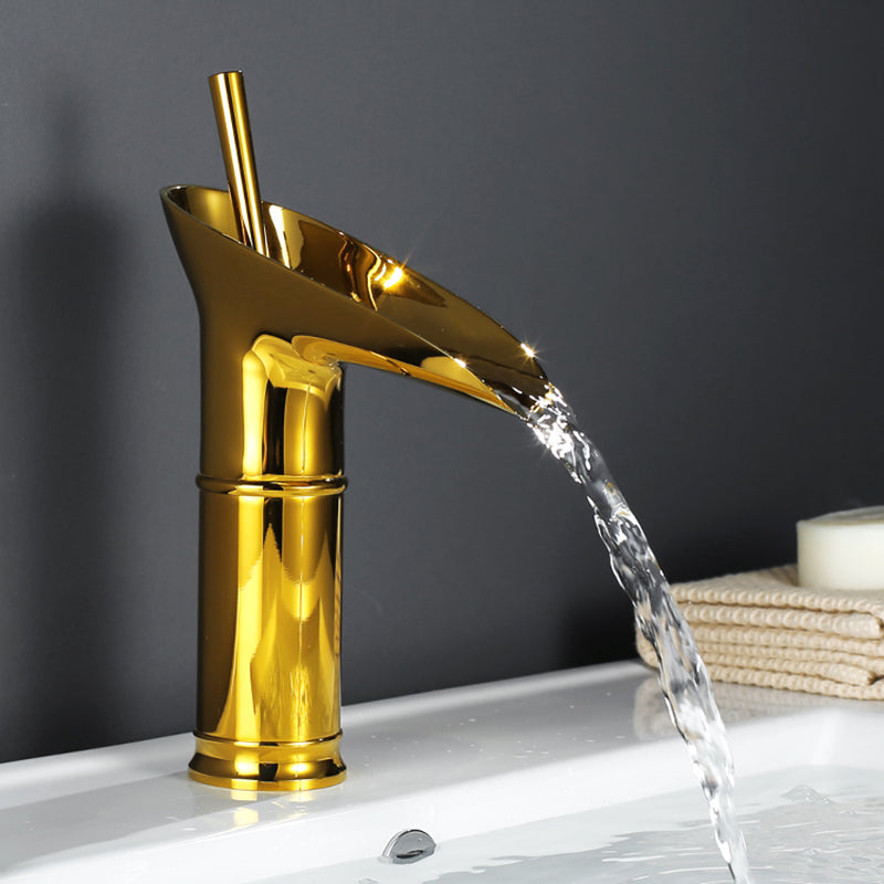 CascadeFlow – Luxe Waterfall Bathroom Faucet