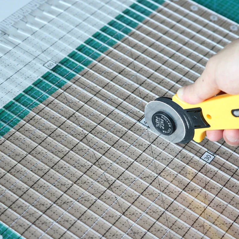 Quilting Fabric Cutting Ruler – 60×30cm, Non-Slip Grip & 6-Strip Capacity