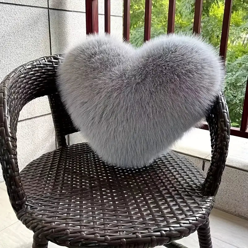 Faux Fur Heart Throw Pillow – 32×40cm, Ultra-Soft Plush & 6 Colors