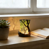 LED-Atmosphärenleuchte mit Waldschatten – Batteriebetrieben