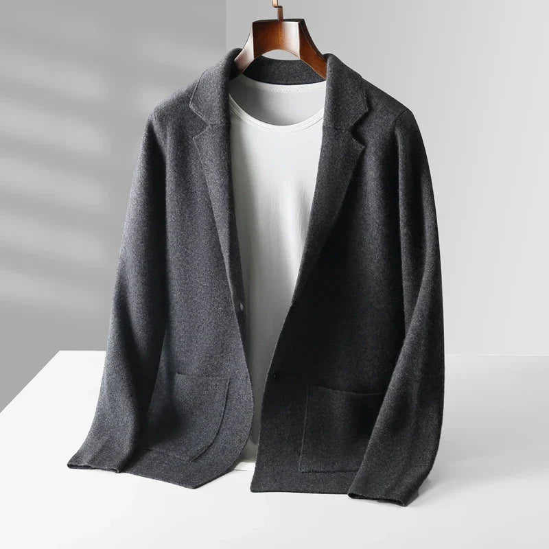 Cardigan – Quiet Confidence in Every Stitch