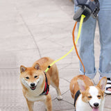 Optimized Product Title: "Doppelte Einziehbare Hundeleine mit LED-Taschenlampe – Ideal für gleichzeitiges Führen von zwei Hunden" 

This title includes relevant keywords while maintaining clarity and appeal for potential buyers.