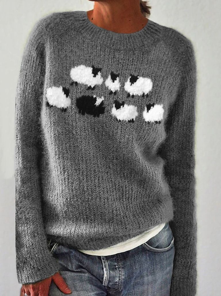 Women's oversized sweater, view 2