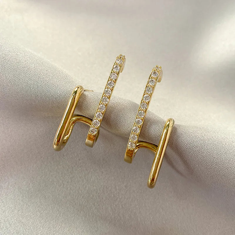 Elegant Crystal Claw Stud Earrings | Stylish Jewelry for Any Occasion