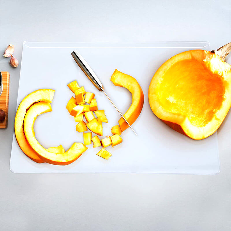 GlassEdge – Stylish & Safe Non-Slip Cutting Board