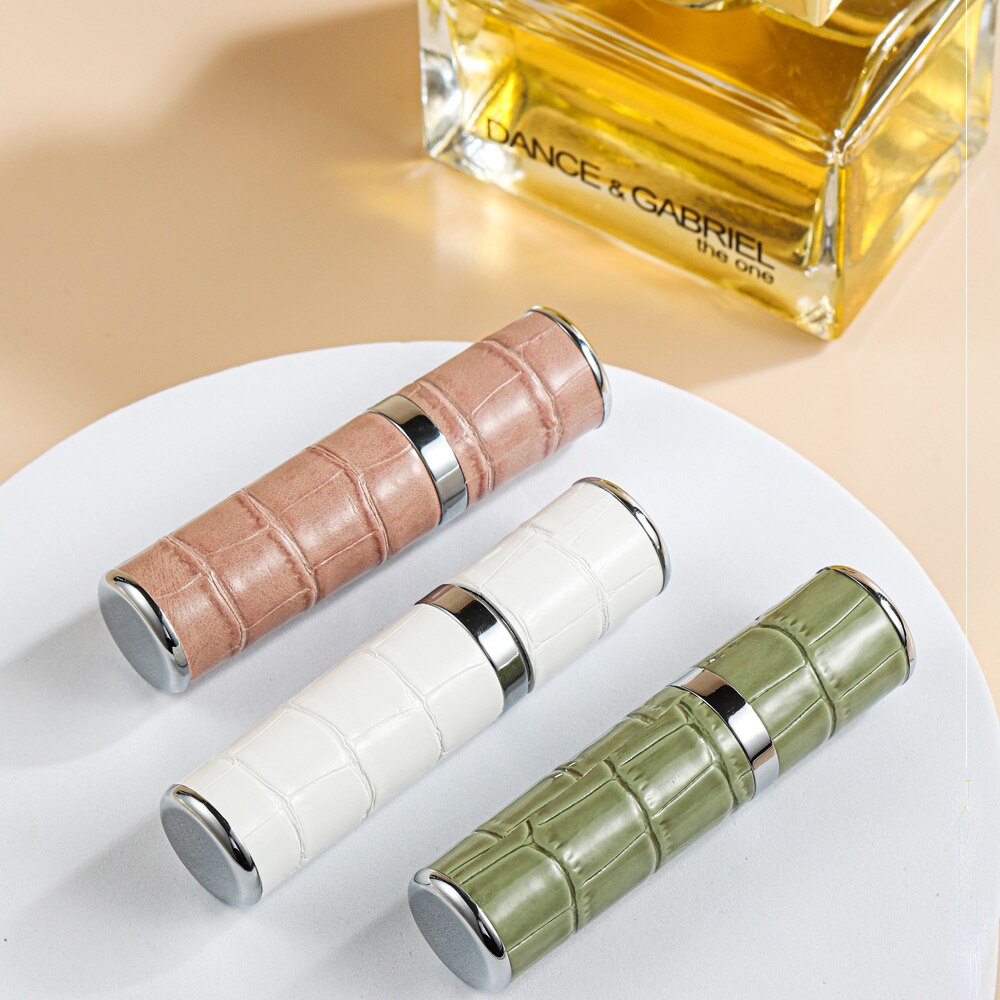 Refillable Travel Perfume Atomizer – 5ml Capacity, Leather Cover & Universal Fit