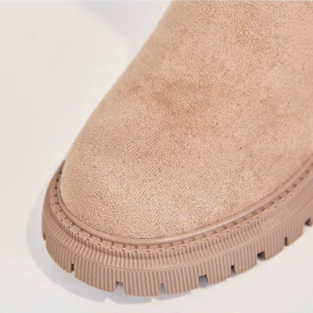 Cozy Davy Boots for Ultimate Warmth and Comfort - Perfect for Winter Adventures