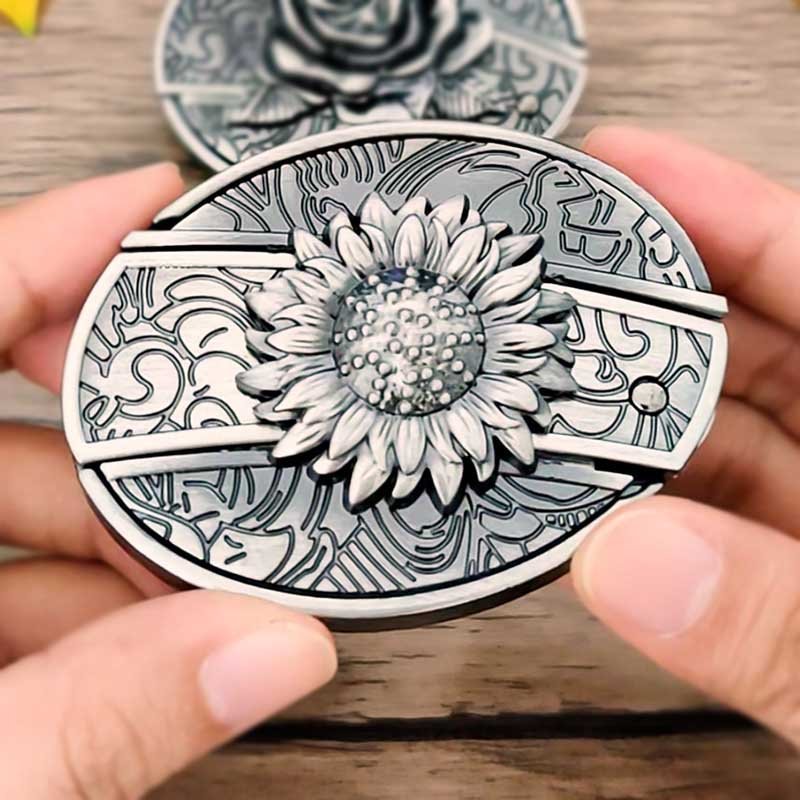 Davy Oval Bull Skull Belt Buckle with Hidden Tool - Unique Western Accessory