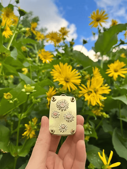 Compact Mini Flower Press by Davy | Portable Botanical Keepsake Maker | Ideal Craft Tool for Flower Preservation