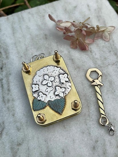 Compact Mini Flower Press by Davy | Portable Botanical Keepsake Maker | Ideal Craft Tool for Flower Preservation