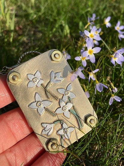 Compact Mini Flower Press by Davy | Portable Botanical Keepsake Maker | Ideal Craft Tool for Flower Preservation