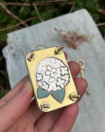 Compact Mini Flower Press by Davy | Portable Botanical Keepsake Maker | Ideal Craft Tool for Flower Preservation
