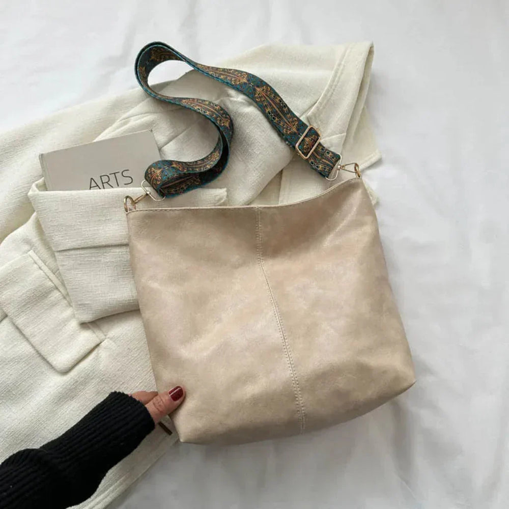 Davy Women's Boho Hobo Shoulder Bag with Stylish Strap - Trendy and Versatile Handbag for Everyday Use